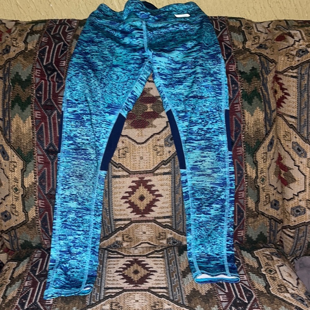 Girls size 6 Avia leggings